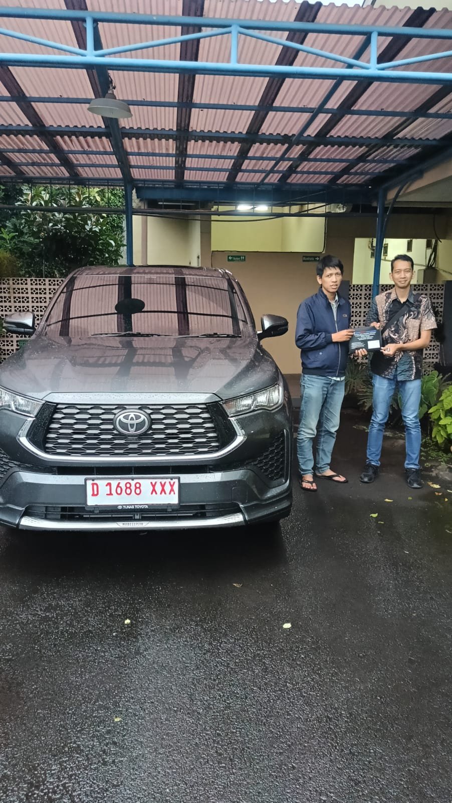 Bpk. Hendra Wijaya & Keluarga